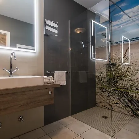 Suiten-hotel Mare 4* לנגאוג